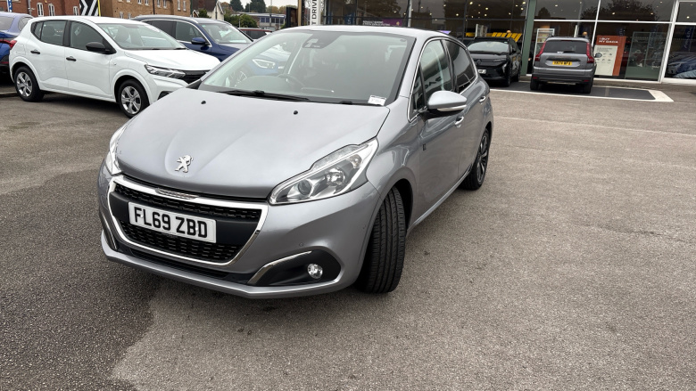 Peugeot 208 1.2 PureTech 82 Tech Edition 5dr [Start Stop] Petrol Hatchback